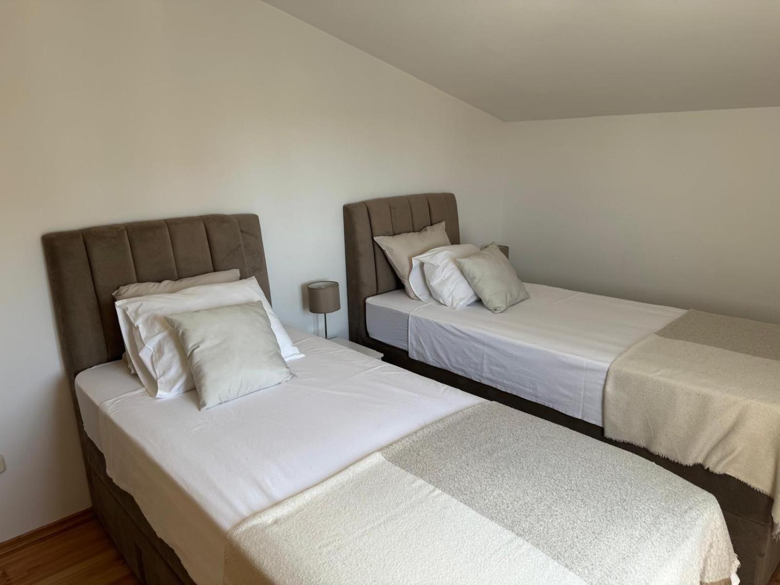 Perla Alba Apartments Трибунь Экстерьер фото